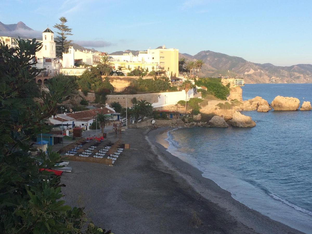 Sea & Pool View Garden Apartment Las Palmeras Nerja Bagian luar foto