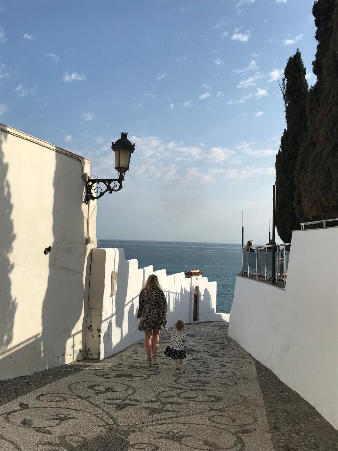 Sea & Pool View Garden Apartment Las Palmeras Nerja Bagian luar foto